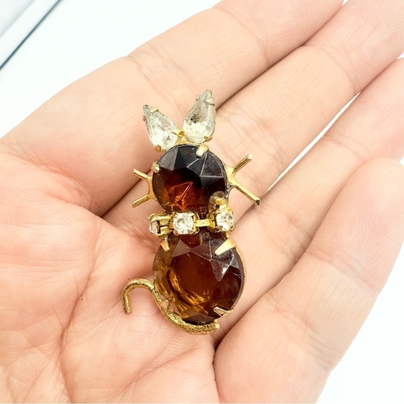 Vintage Amethyst Cat Brooch with Rhinestone Collar - Picture 3 of 5